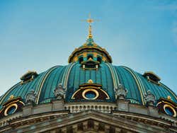 Le dome de l'Église de Marbre